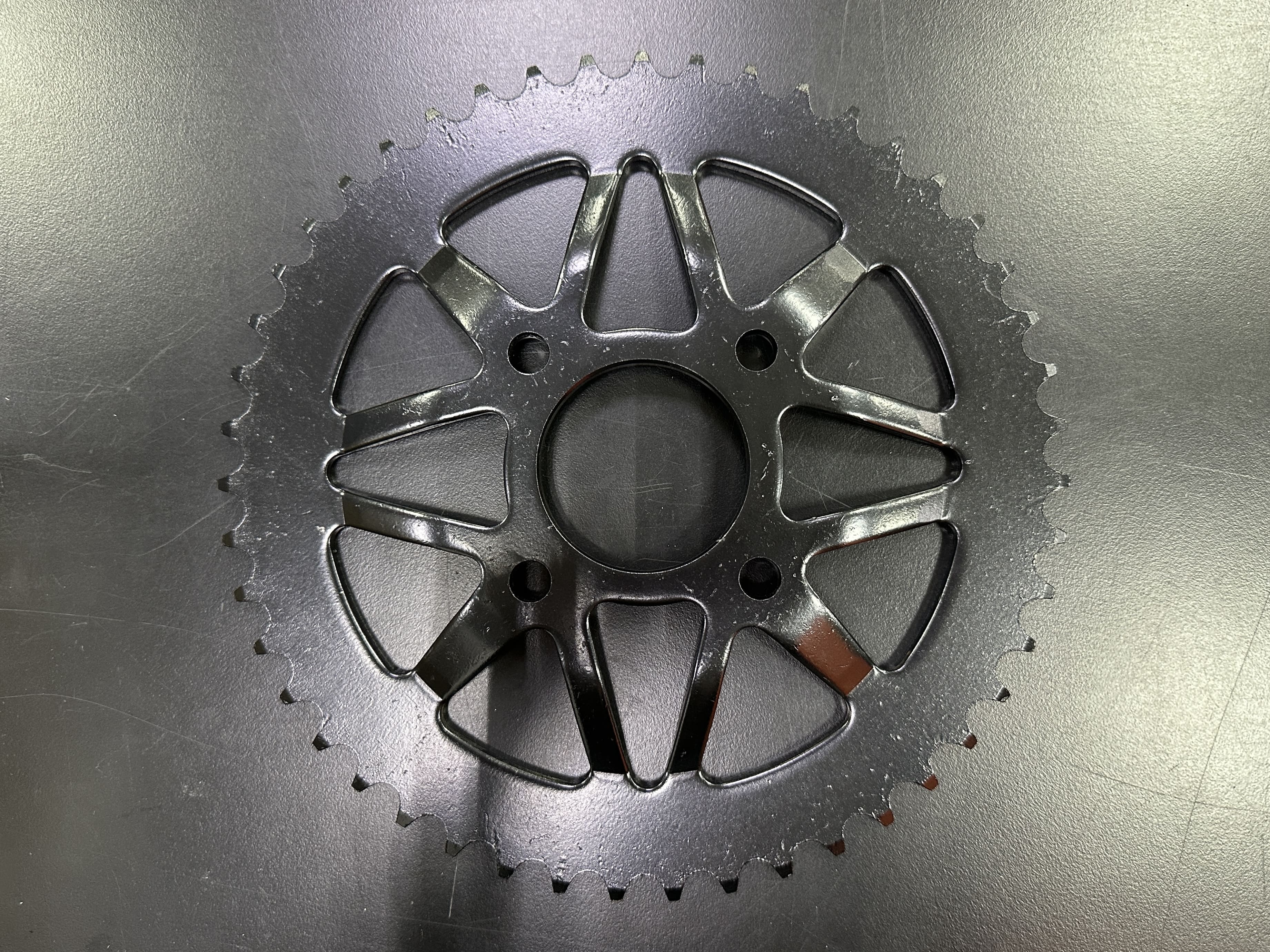 Звезда ведомая KAYO Т2, K1, K2 520-47 (диагональ 4*90мм, посадка 58мм, изгиб) Rockot-Motors